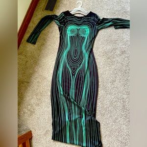 Body print dress